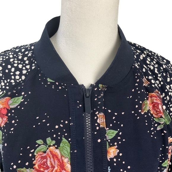 🎉 Maurices Blue Floral Lightweight Bomber Style Jacket - Picture 2 of 7